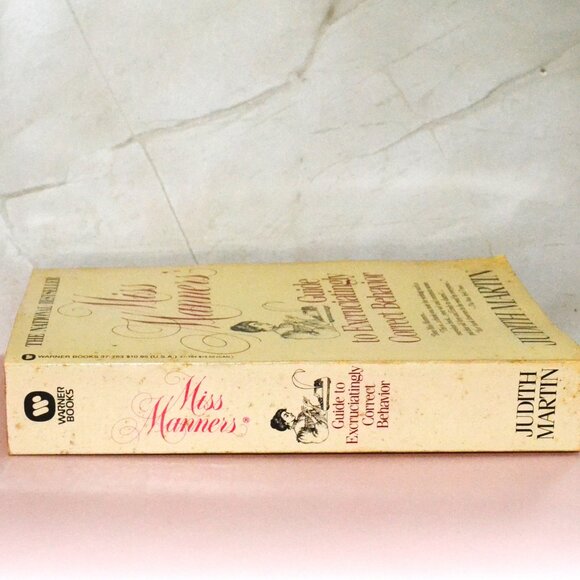 Miss Manners’ Guide to Excruciatingly Correct Behavior Vintage  Etiquette - Picture 2 of 7